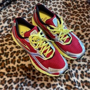 Brooks Women's Launch Feel The Fire Red and Yellow Athletic Shoes Size 8.5